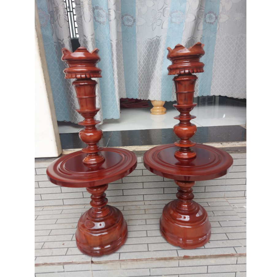 Chân đèn gỗ thờ 2 chiếc.png